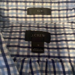 Men’s slim fit dress shirt